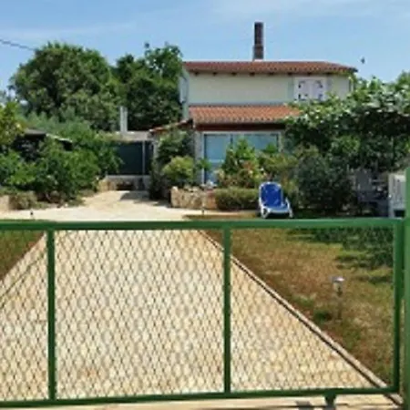 Prázdninový dům Komfortables In By Interhome Šišan